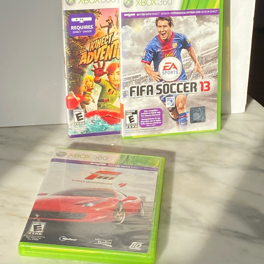 Lot of 4 video games compatible with Xbox 360